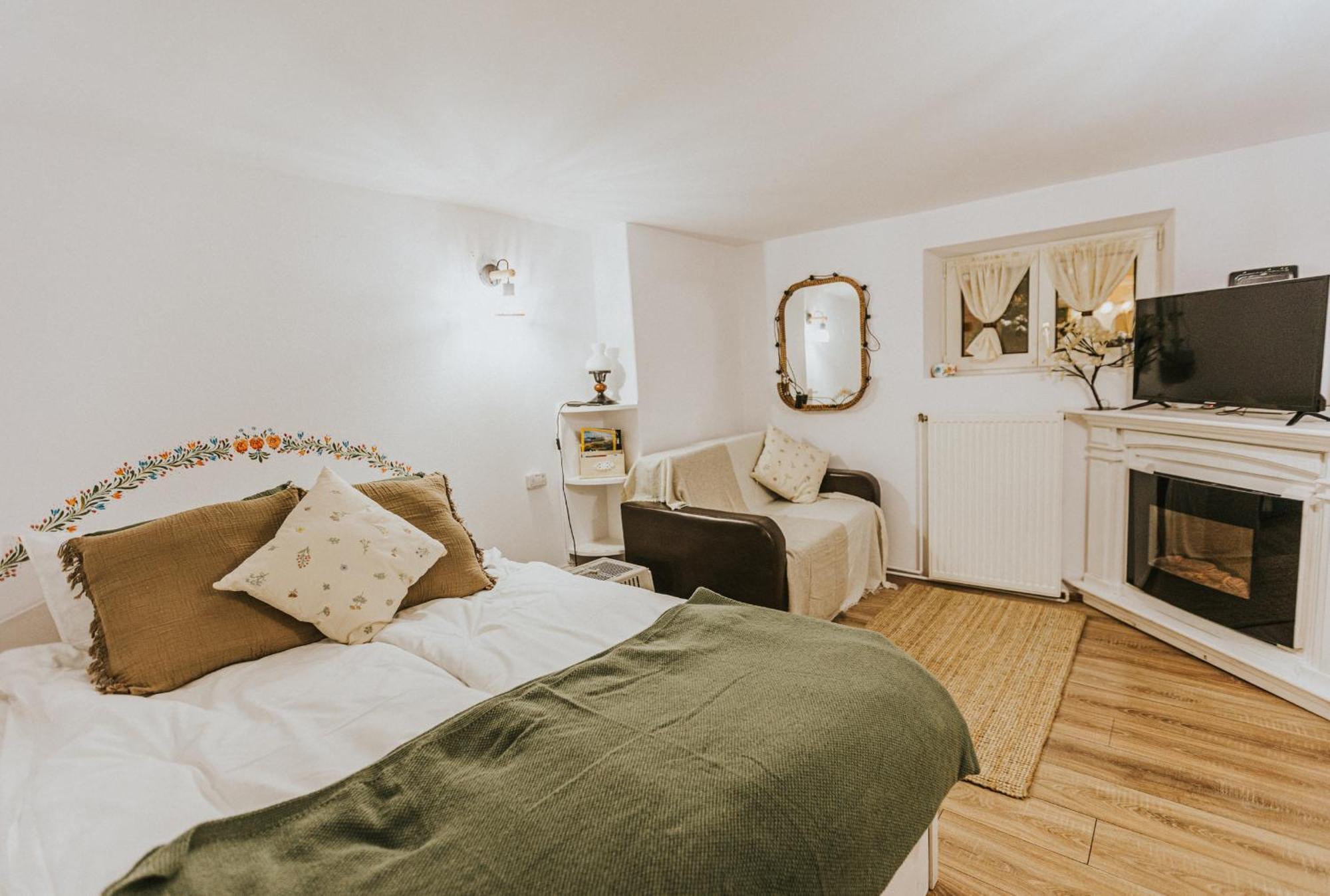 Republicii Rustic Apartament In Brasov City Center Exterior photo